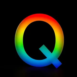 Colorful 3 — letter Q