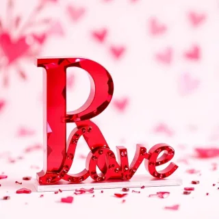 Romantic scenes — letter R
