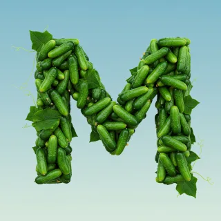 Cucumber — litera M (wariant 2)