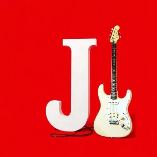 Guitar — litera J