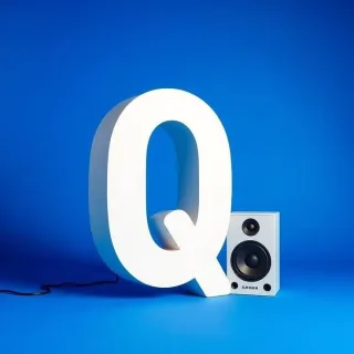Speakers — litera Q