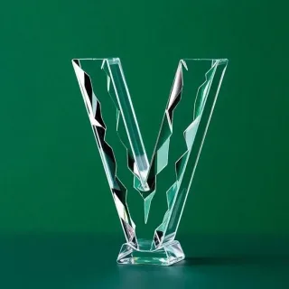 White glass — litera V
